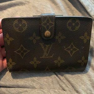 Louis Vuitton Monogram Wallet (very used)